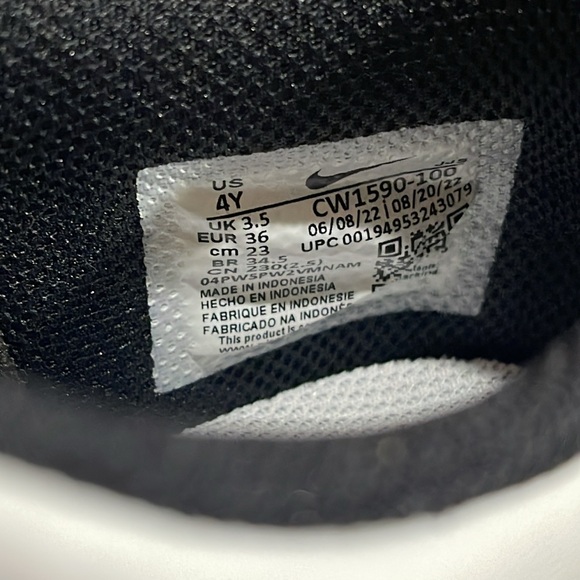 Nike Dunks Panda - Picture 9 of 9